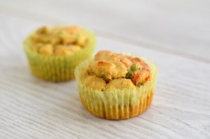 Mini-muffins au surimi et aux olives